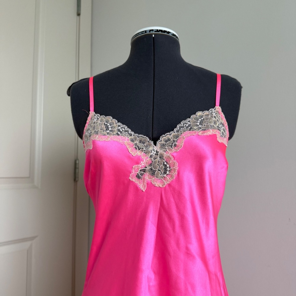 Vintage Y2K Victoria's Secret Pink and Gold Metallic Lace Slip Dress
